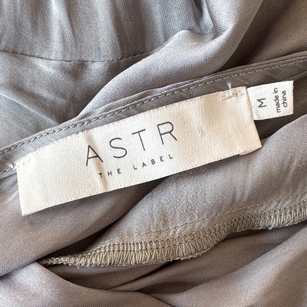 Astr Long Sleeve Gray Dress - Picture 5 of 7